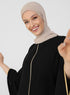 عباية نسائية لون أسود